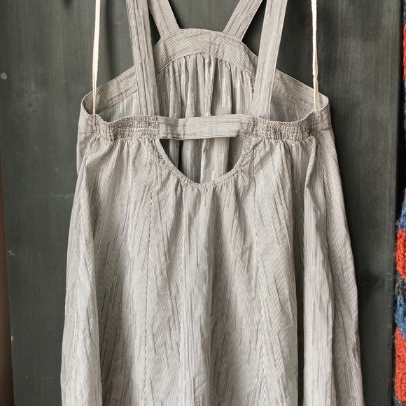 Cooperative Halter Swing dress - Picture 3 of 5